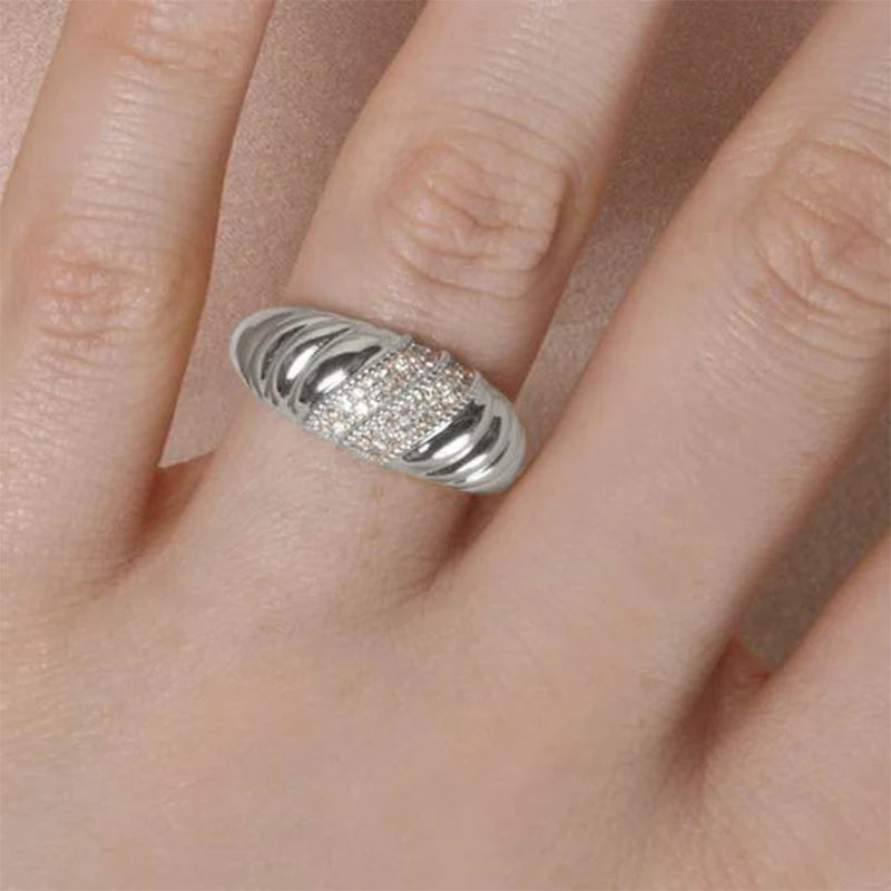 Crystal Star Chunky Ring For Women Vintage Trendy Gold Color Zirconia Finger Stacking Rings Punk Accessories Retro Jewelry R446